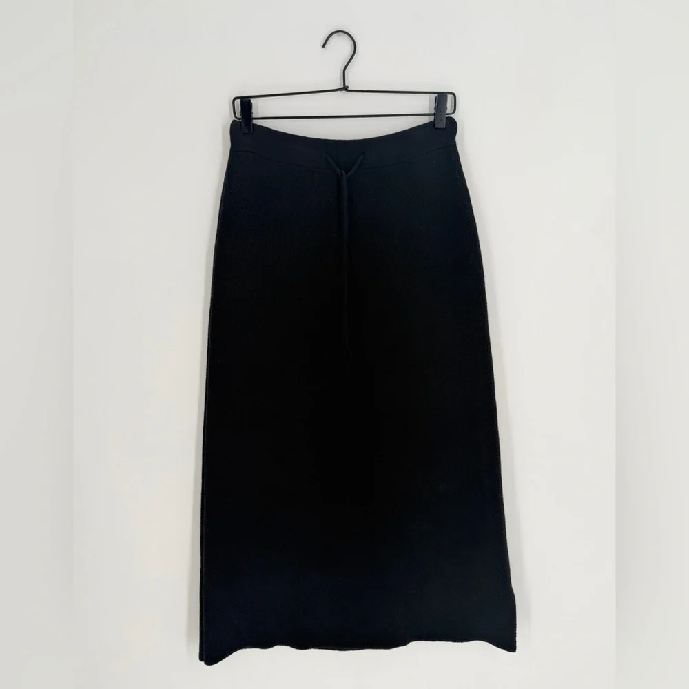 James Street Co. Mari Long Knitted Drawstring Black Midi Skirt - Picture 2 of 6